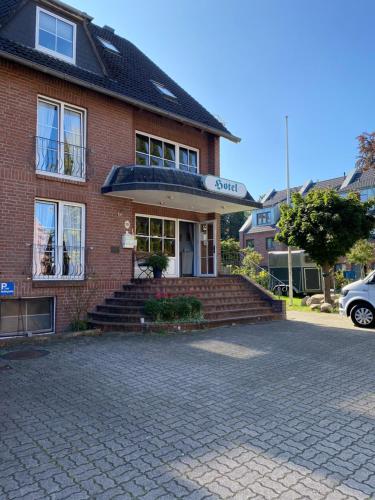 B&B Lübeck - Waldhotel Twiehaus Garni - Bed and Breakfast Lübeck