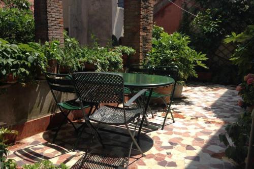 A PRIVATE TERRACE IN THE HEART OF VENICE