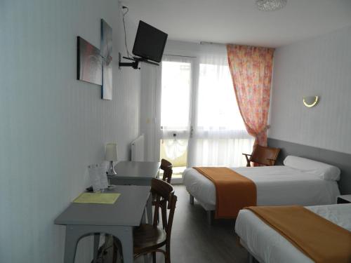 2 twin beds