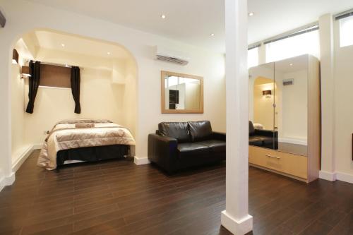 Cumberland Apartments - image 13