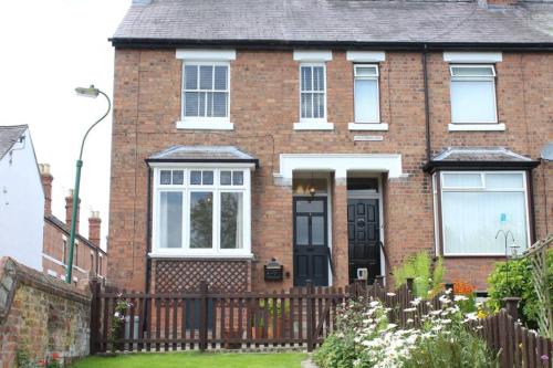 Luxury Townhouse In Town Center, Views,river Walk., , Shropshire