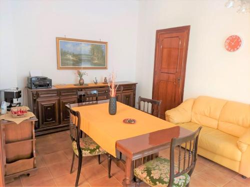 Lovely Holiday Home in Castelvetrano with Balcony