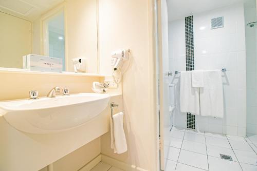 Absolute Beachfront Opal Cove Resort