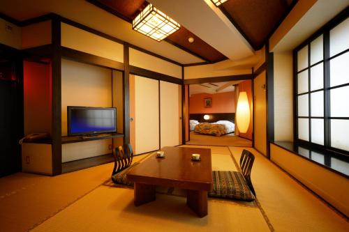 Room with Tatami Area - Non-Smoking
