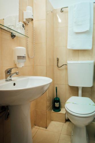 HOTEL K2 CITY - image 6