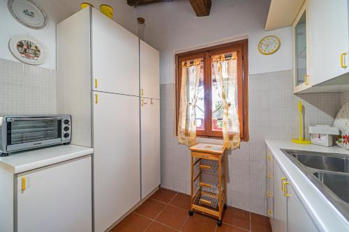 Apartment with Sea View image 2