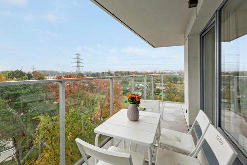One-Bedroom Apartment image 7