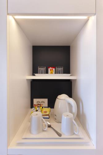 Standard Double/Twin Room image 4
