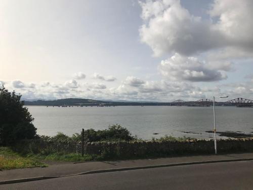Вид, 1 Bed Studio - Sleeps 4 - Parking - Wifi in Saint Davids