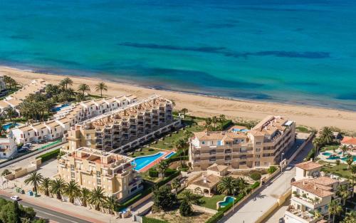 Beautiful 2-Bed first beach line apartment for 6, Pension in Denia