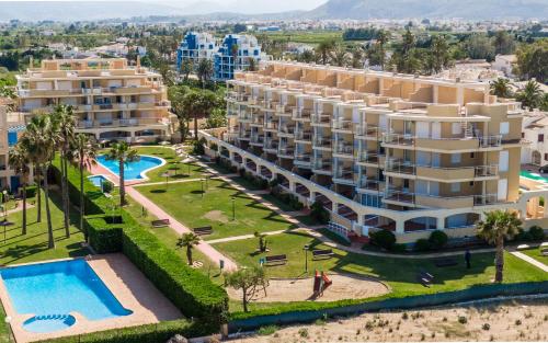  Beautiful 2-Bed first beach line apartment for 6 in Denia