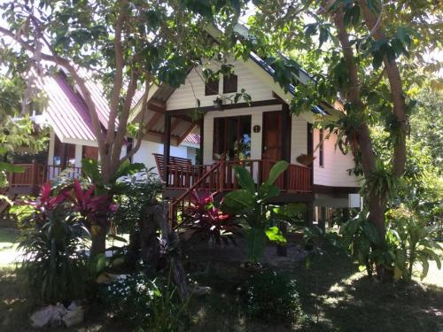 lanta andaleaf bungalows - 숙소 외관