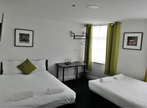 room detail thumbnail 1