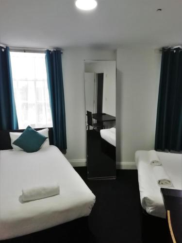 The Bank Hotel - image 6