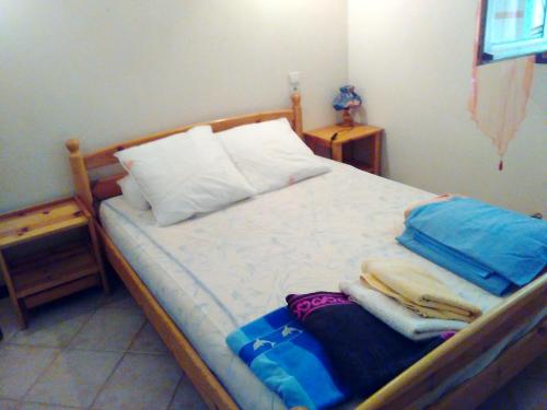 Villa with 2 bedrooms in Mormoiron with private pool furnished garden and WiFi - image 10
