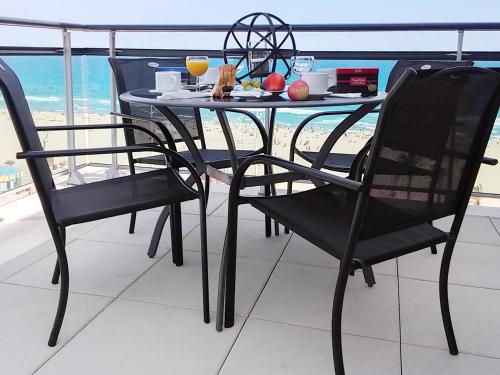 Appartement de 4 chambres a Canet en Roussillon a 100 m de la plage avec vue sur la mer terrasse amenagee et wifi - Location saisonnière - Canet-en-Roussillon