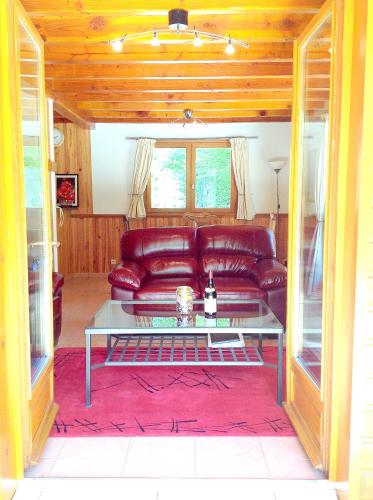 House with 2 bedrooms in Lachapelle Auzac with wonderful lake view shared pool and furnished garden - image 10