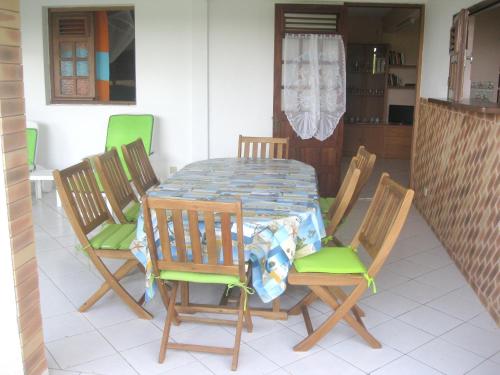 Erkély/terasz, Maison avec vue sur la mer, Le Robert + Jardin et Terrasse in Diamant