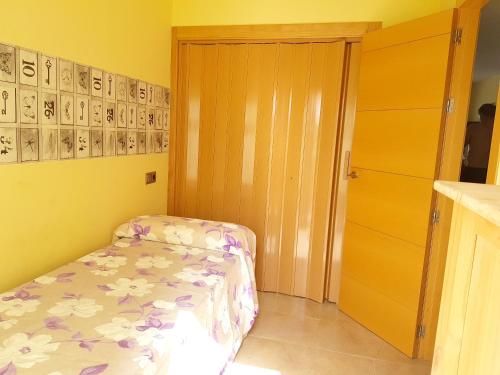 Apartment with 3 bedrooms in Los Alcazares with furnished terrace - image 4