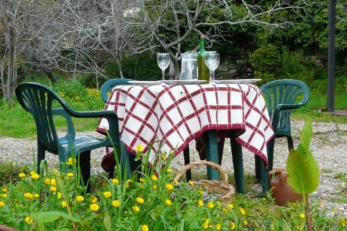  Cozy house in Villamiel with mountain view in Villamiel
