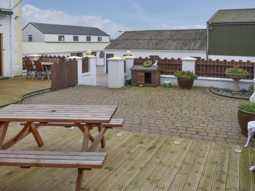 ทัศนียภาพภายนอกโรงแรม, Rose Cottage Captivating 1-Bed Cottage in Bangor in แทมเพิลปาร์ติค