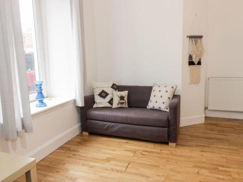 Impeccable 2-Bed Apartment in Edinburgh