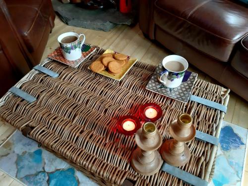 อาหารและเครื่องดื่ม, Off Grid 1-Bed Cabin Pets Ok 20 mins to Dunoon in อีทกิลบริด