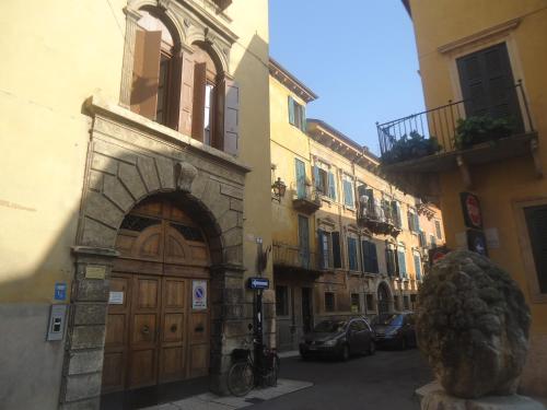 Protezione della Giovane - female hostel, Pension in Verona