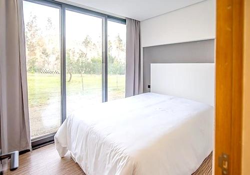 Chalet with one bedroom in Branca Albergaria a Velha with shared pool and WiFi - image 3