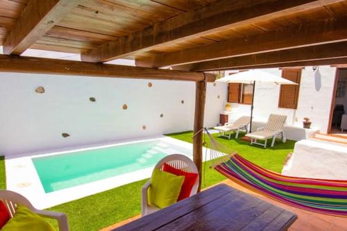 2 bedrooms villa with private pool furnished terrace and wifi at Antigua