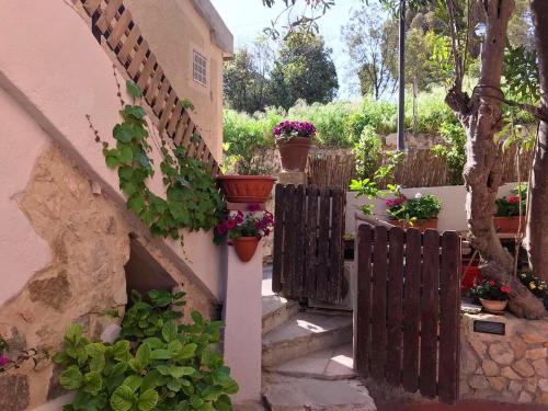 One bedroom appartement with furnished terrace and wifi at Talamone 4 km away from the beach