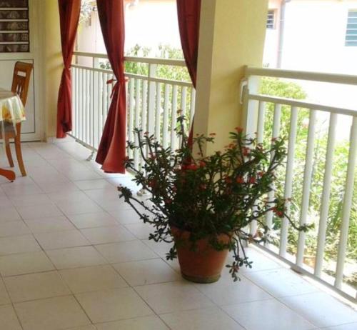 Балкон, Appartement douillet avec vue sur les montagnes au Vauclin in Le Vauclin