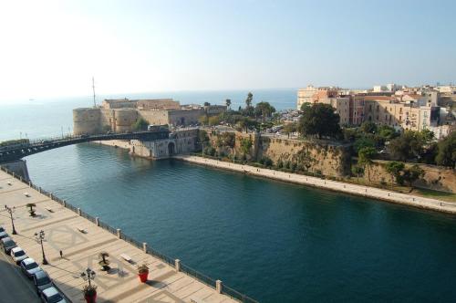 Apartment with one bedroom in Taranto with WiFi - image 6