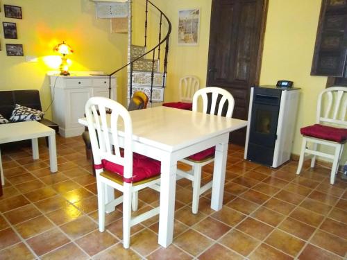  2 bedrooms appartement with furnished terrace at San Martin de Valdeiglesias in San Martín de Valdeiglesias