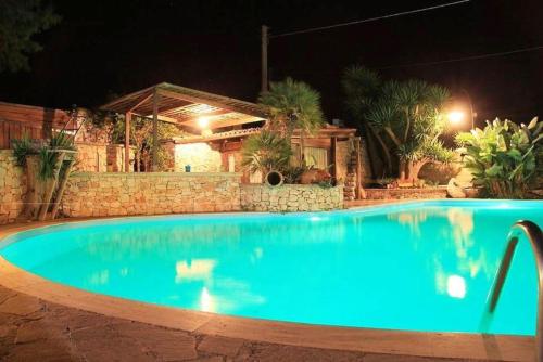  4 bedrooms appartement with shared pool furnished terrace and wifi at Castrignano del Capo 4 km away from the beach, Unterkunft in Castrignano del Capo