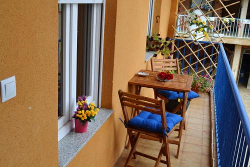 . 5 bedrooms house with enclosed garden and wifi at Morales de Rey