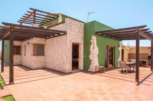 Villa with 4 bedrooms in Casillas de Morales with private pool furnished garden and WiFi 13 km from the beach - image 6