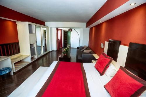 1 queen bed