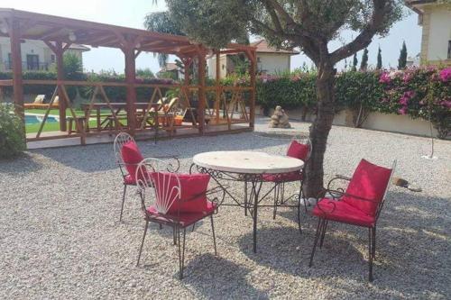 Stunning Private Villa - Beautiful Gardens & Pool - main image