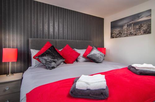 New Luxury Seaview Apt2 FREE Parking Special Deal - image 2