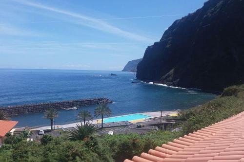Lovely Sea View 3-Bed House in p Delgada Madeira gîte à louer Malhada