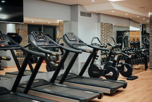 Black Diamond Hotel - image 6