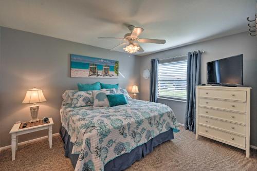 Condo with Screened-in Porch, 1 Mi to Sebring Golf! in 奧基喬比