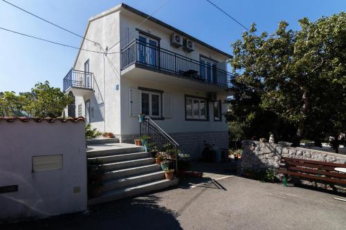 Two-Bedroom Apartment with Balcony and Sea View