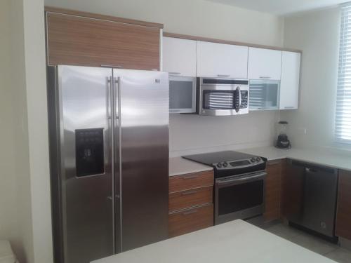 Luxury 3 Bedroom Ocean View Condo at Solarea Beach Resort - image 2