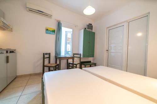 Akti Galinis Room Type - Basic Twin Room - Small Window
