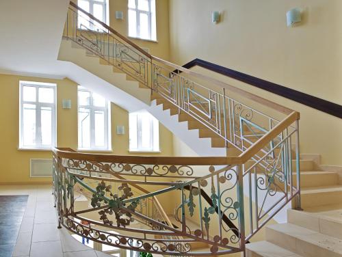 Petrovsky Hotel - image 6