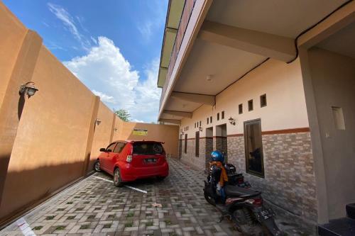 RedDoorz near Mojokerto Train Station