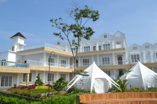 View, Chevilly Resort and Camp near Mie Ayam Baso Warno