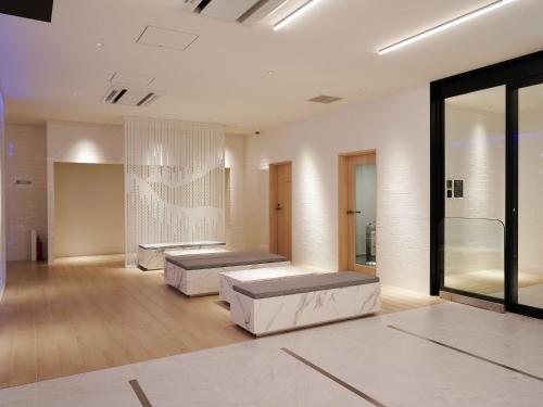 Henna Hotel Komatsu Ekimae - 로비